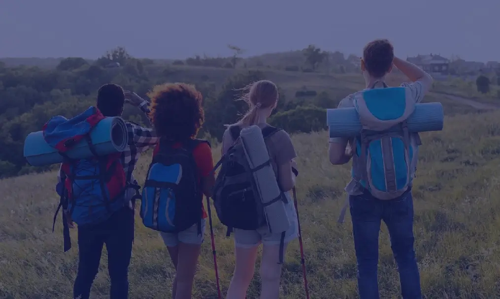 Jovenes disfrutando del campo gracias al servicio de Campamento en Estados Unidos con ACE